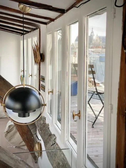 パリPenthouse With Terrasse And View On Eiffel Towerアパートメント アパート パリ